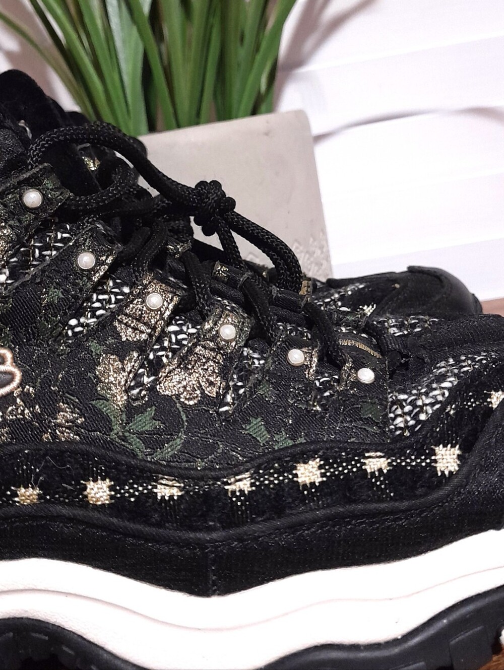 rare leather velour faux pearl Skechers Heritage ankle boots 8.5 black gold whit - Picture 2 of 13